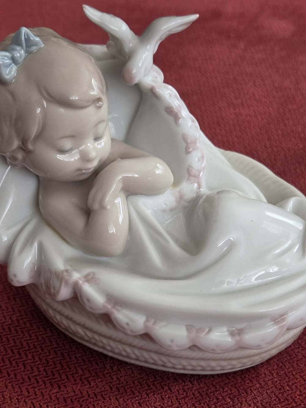 Lladro Figurine Comforting Dreams Sleeping Baby In Basket. Retired #6710